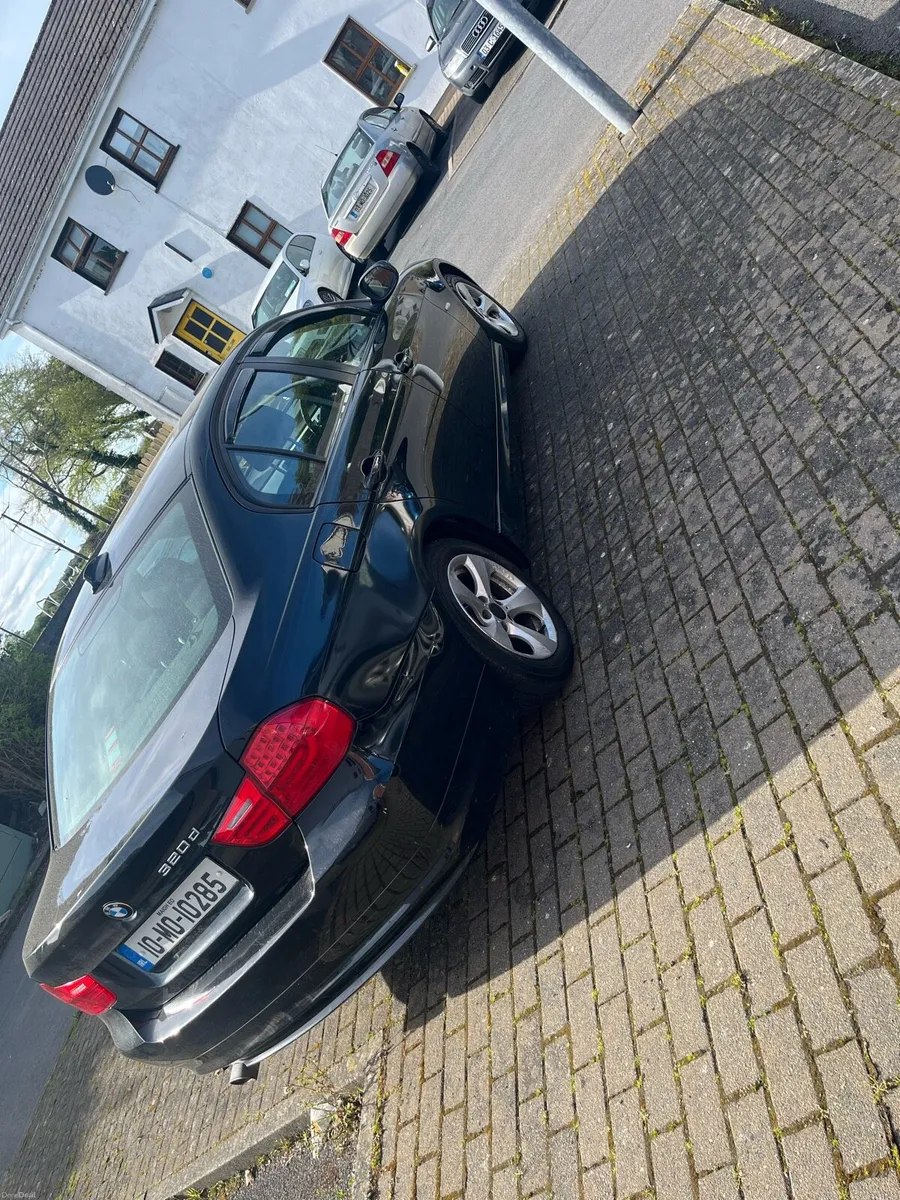 2010 BMW 320D €2500 - Image 3
