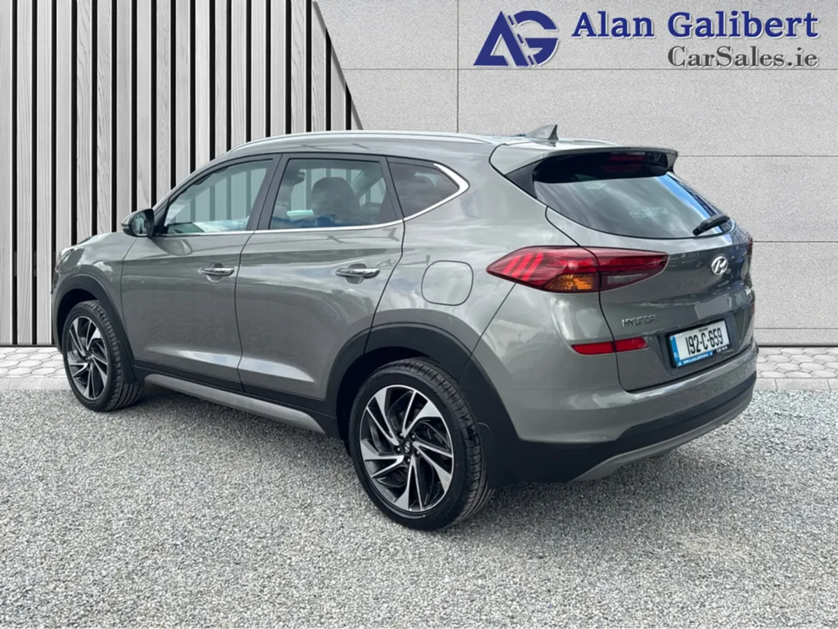 Hyundai Tucson 1.6 Diesel EXECUTIVE PLUS 5DR - Image 2