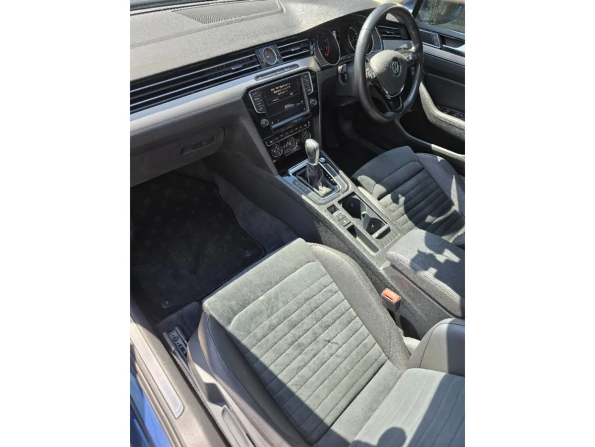 Volkswagen Passat 1.4 TSI HIGHLINE ESTATE - Image 2