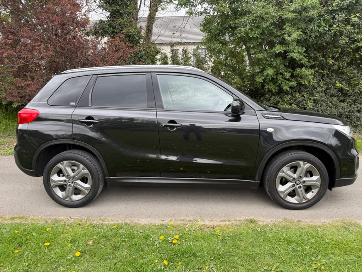 Suzuki Vitara GL+ 5DR - Image 2
