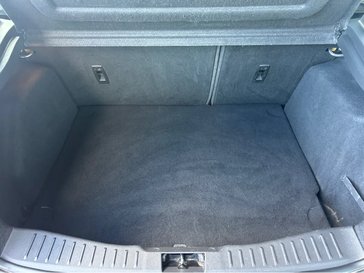 Ford Focus TITANIUM 1.5 TD 95PS 6SPEED 4DR - Image 2