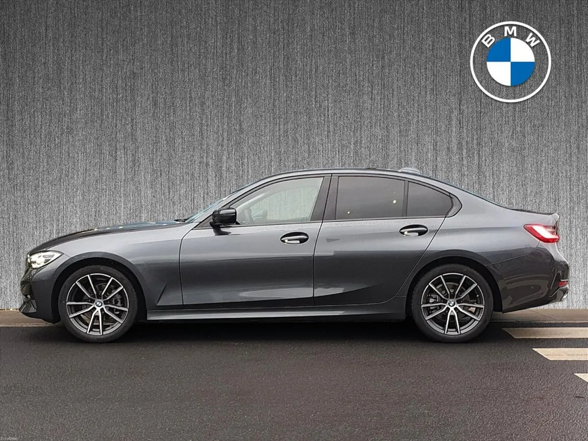 BMW 3-Series 318d Sport Saloon - Image 4