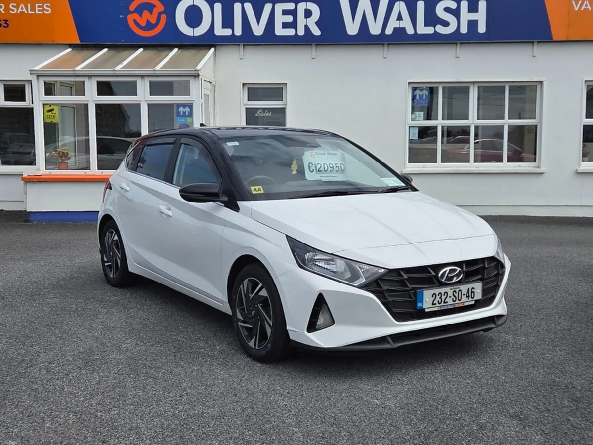 Hyundai i20 DELUXE PLUS 2TONE 5DR - Image 1