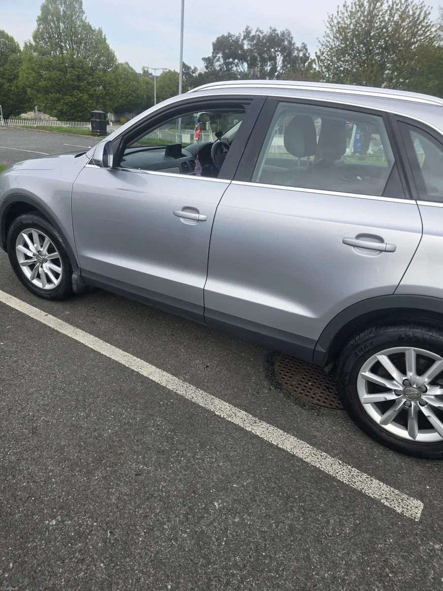 Audi Q3 2015 - Image 2