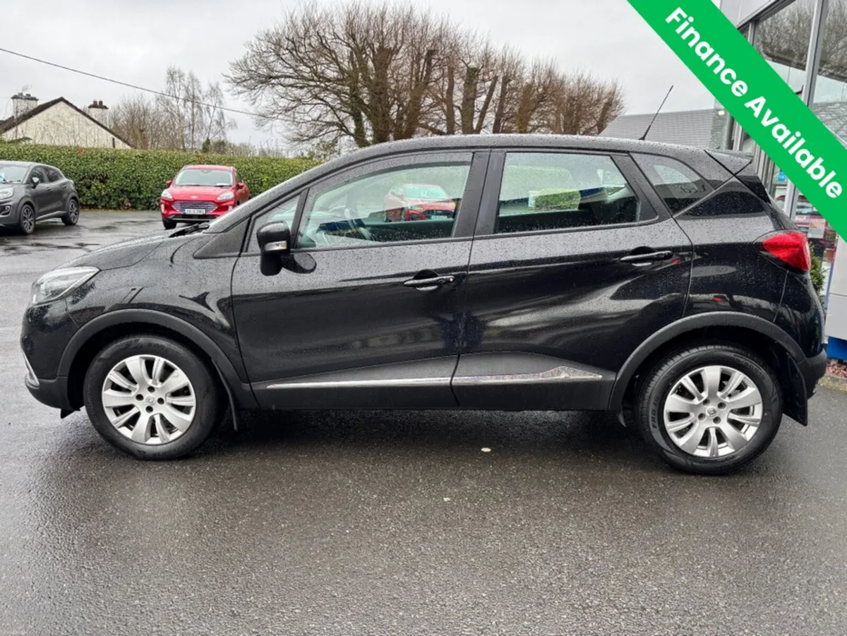 Renault Captur LIFE 1.5 DCI 90 EU6 4DR - Image 3