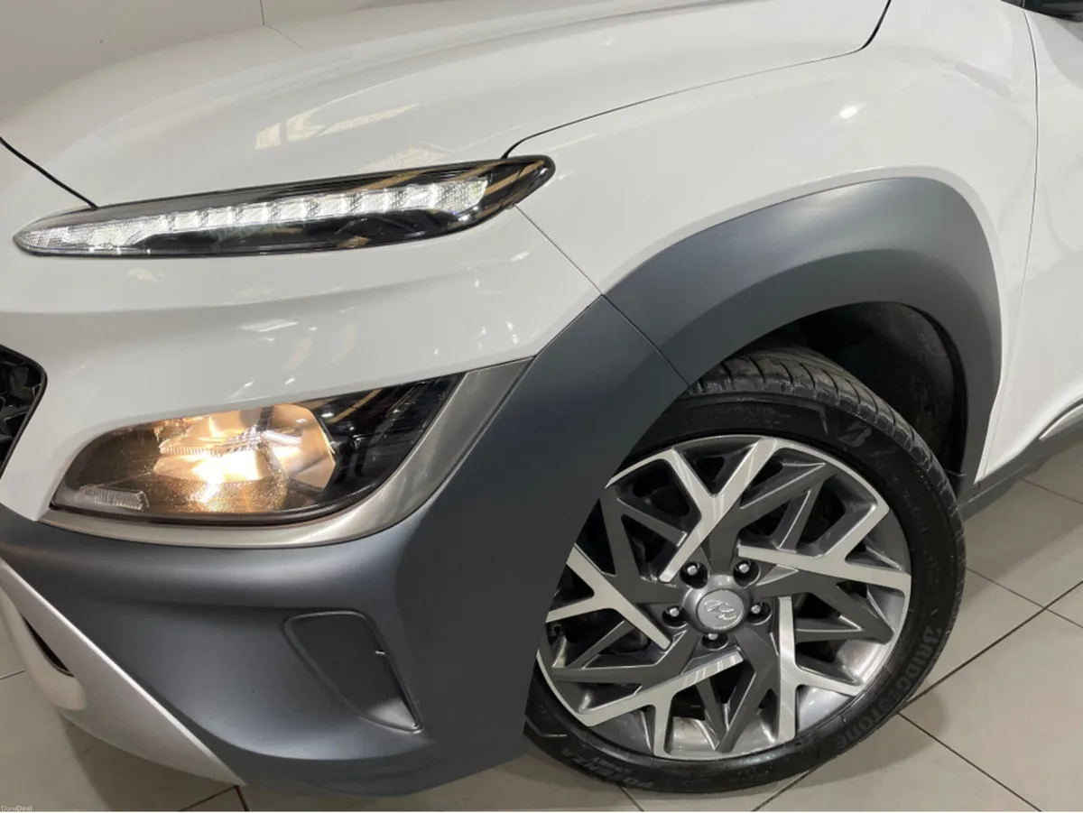 Hyundai KONA HYBRID 5DR AUTO FULL HYUNDAI SERVICE - Image 4