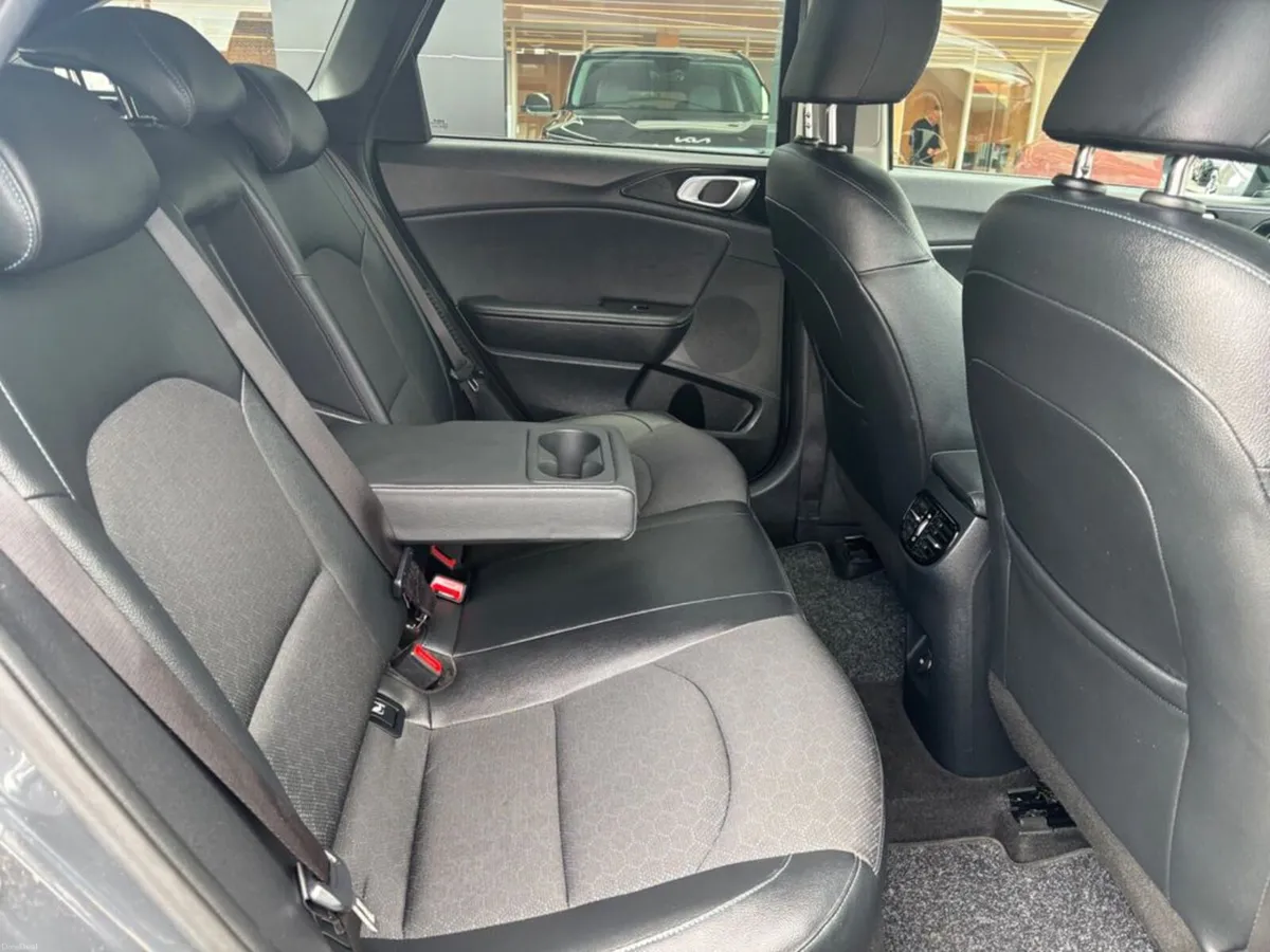 Kia Ceed PE SW Phev 6DR Auto - Image 4