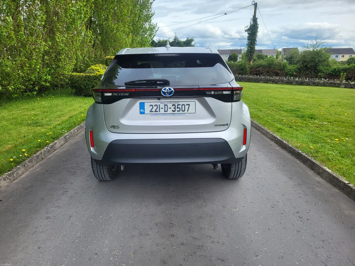 Toyota Yaris Cross   HYBRID AUTOMATIC - Image 3