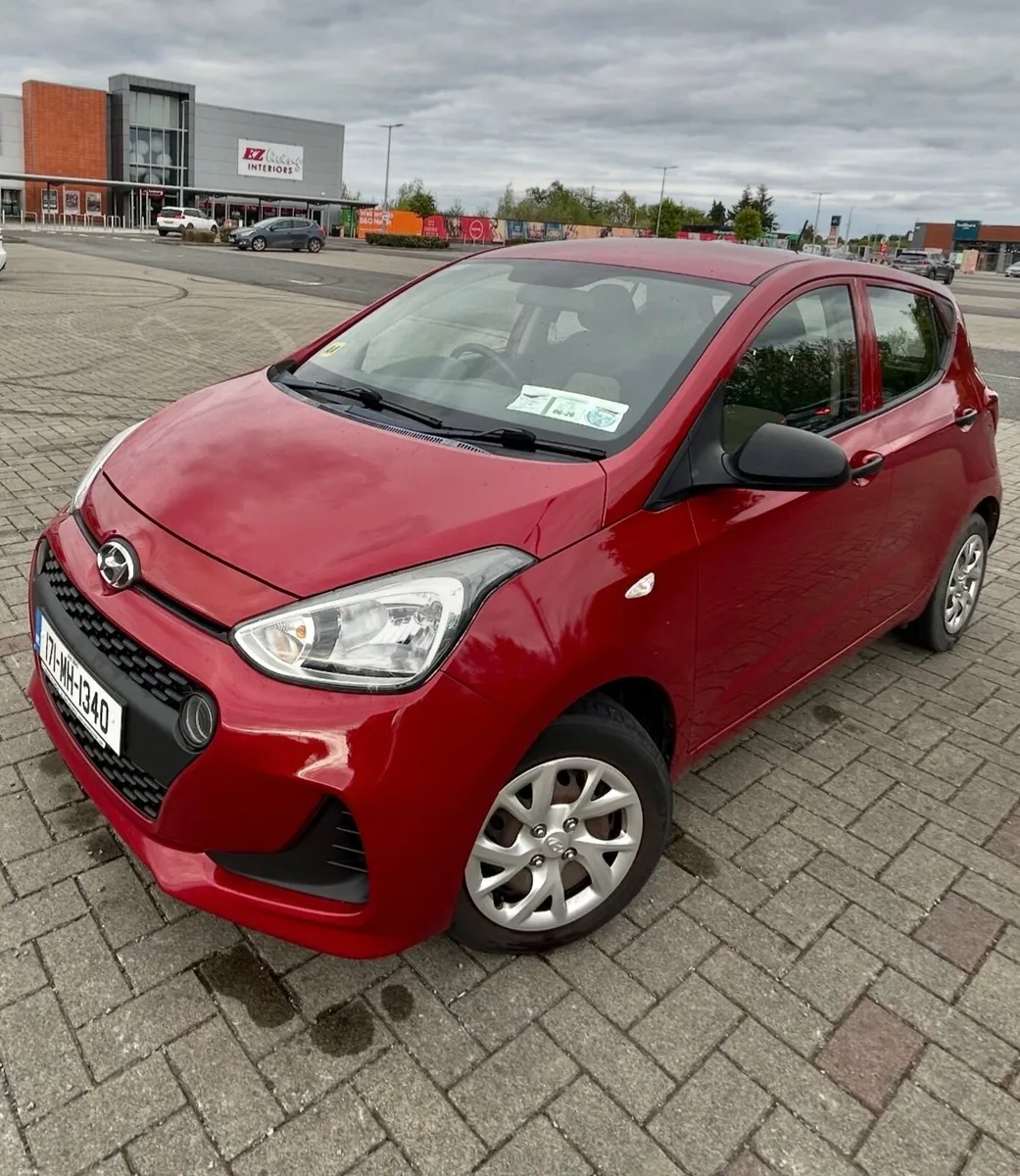 Hyundai i10 classic 2017, low mileage - Image 1