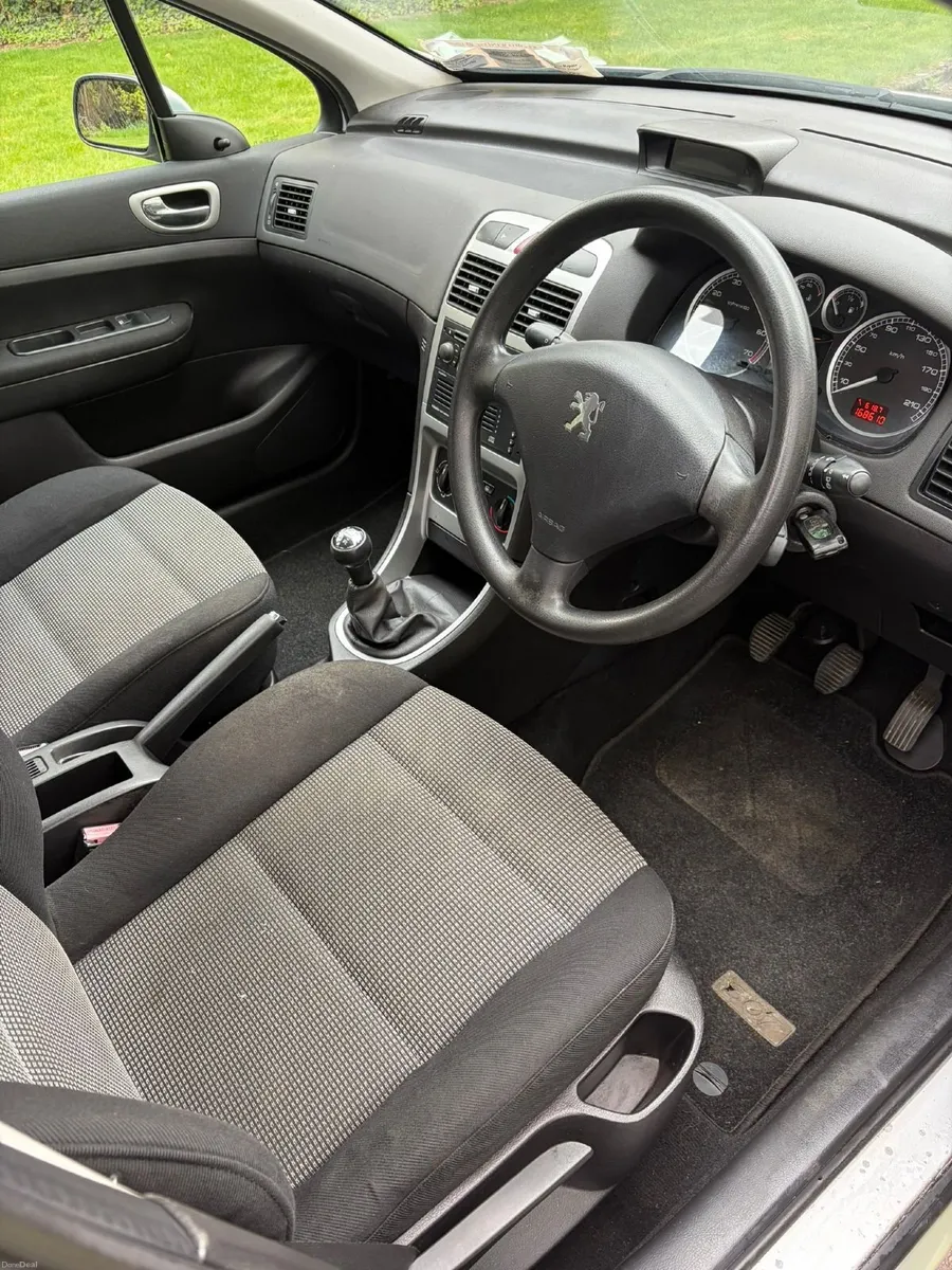 Peugeot 307 2005 1.4 Petrol - Image 3