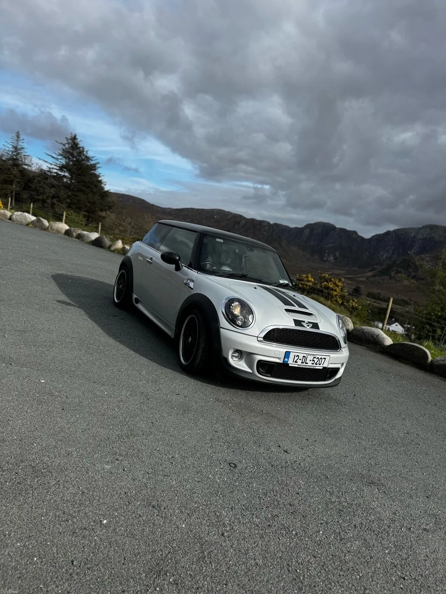 Mini Cooper SD - Image 4
