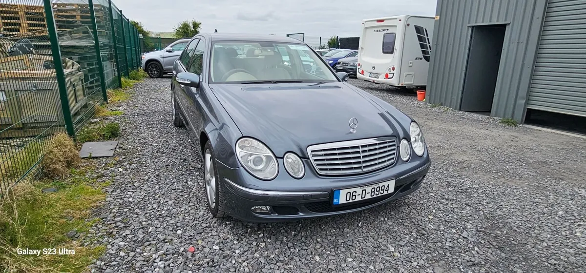 Mercedes-Benz E-Class 2006 - Image 1