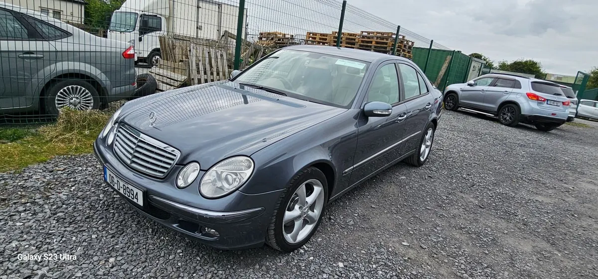 Mercedes-Benz E-Class 2006 - Image 4