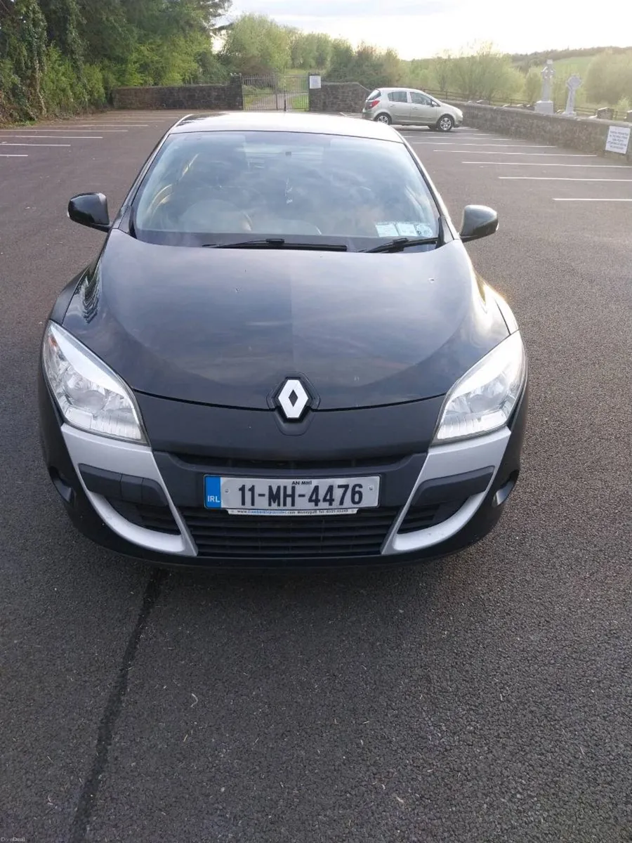 2011 Renault Megane - Image 2