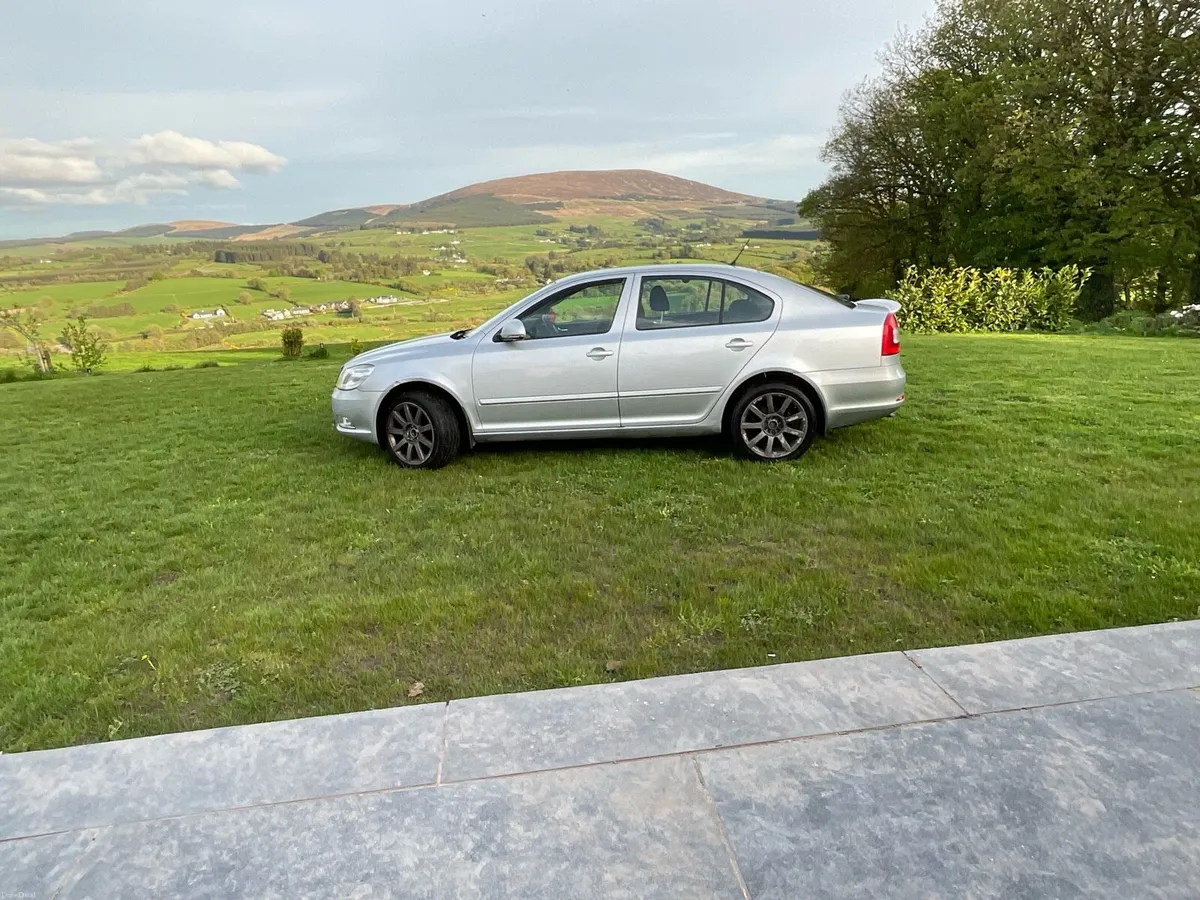 2011 Skoda Octavia - Image 2