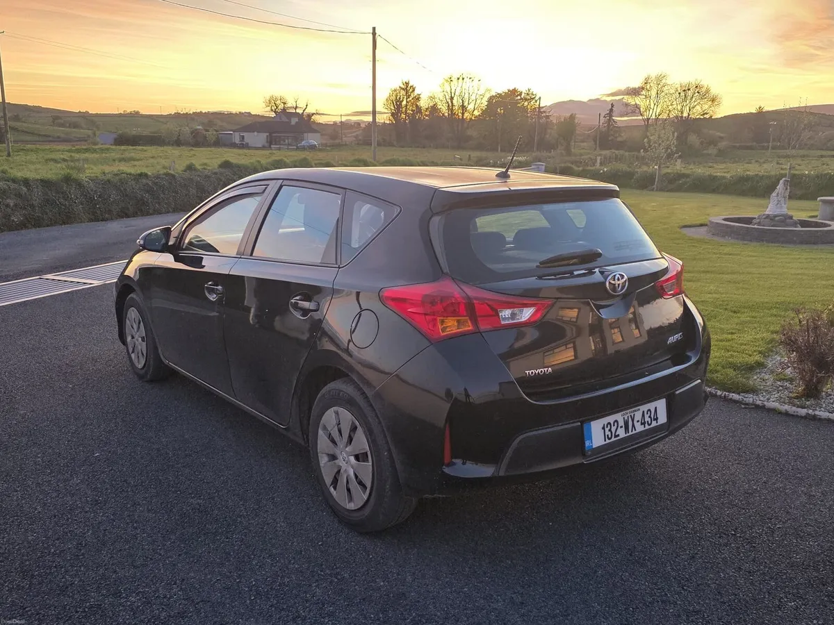 2013 Toyota Auris 1.4 d4d - Image 3