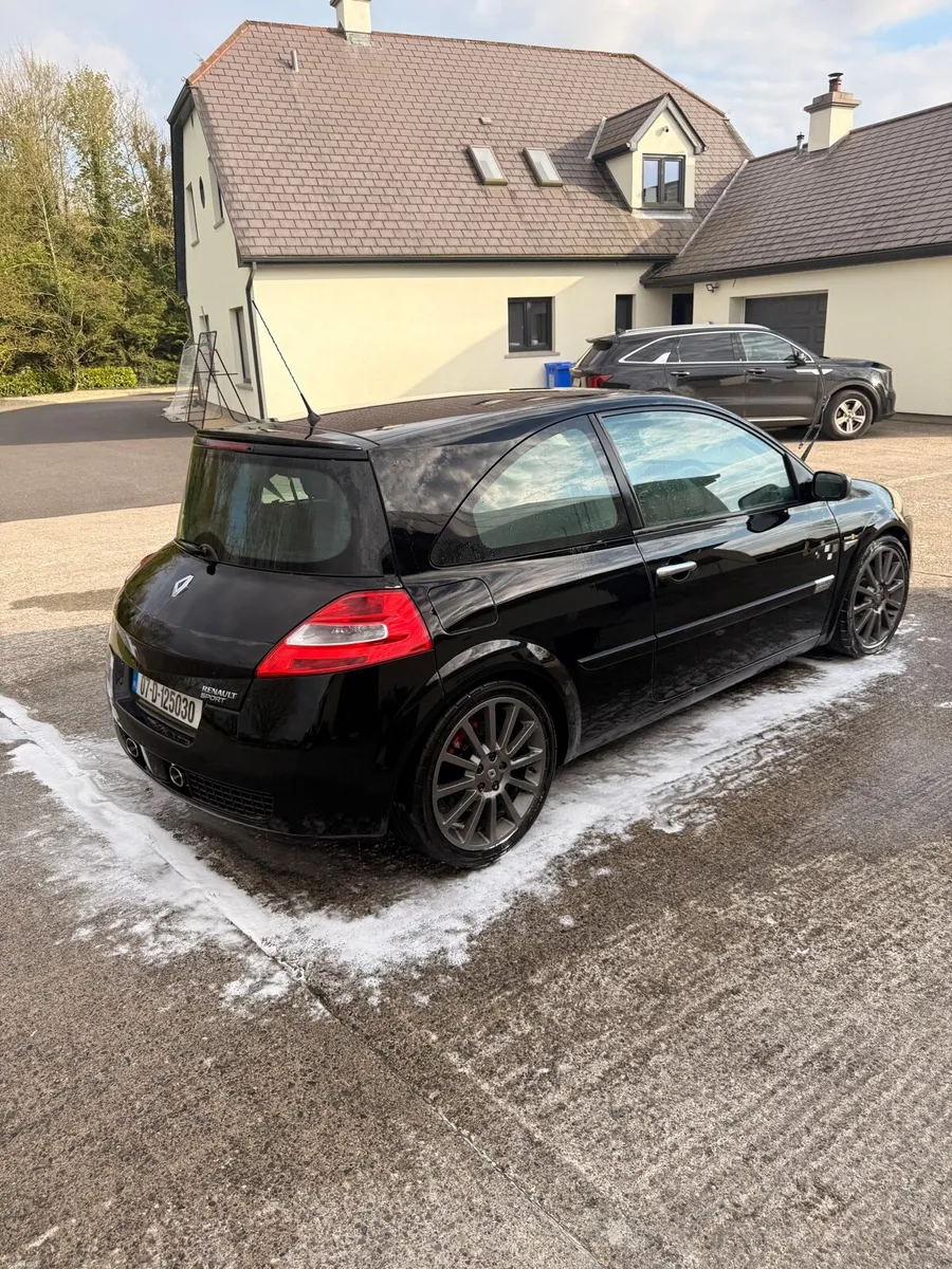 Renault Megane R26 230 F1 Team - Image 3