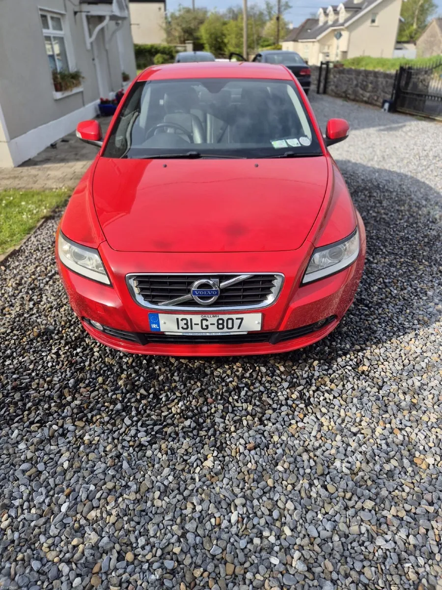 Volvo S40 2013 - Image 1