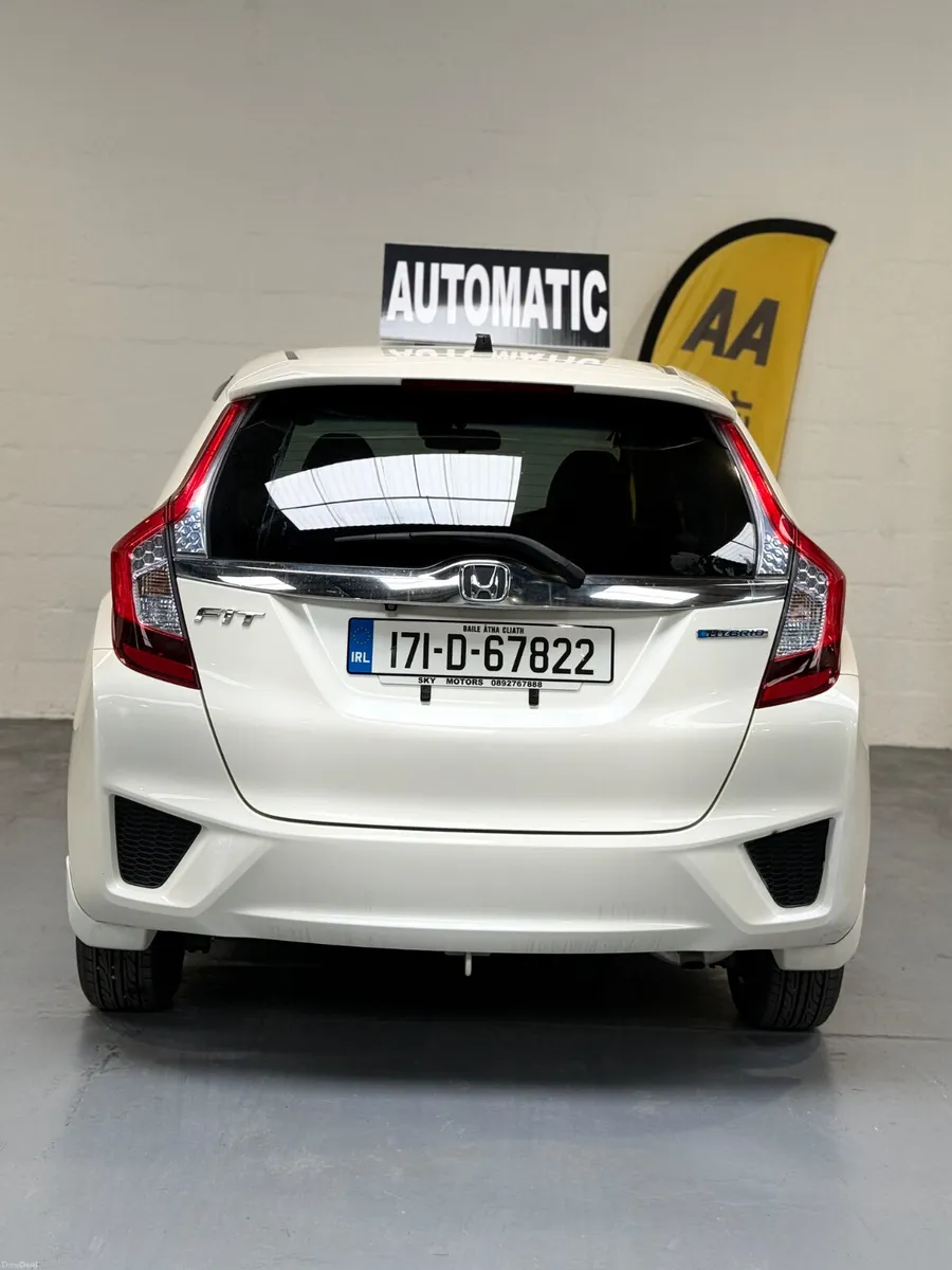 2017 Honda JAZZ/Fit 1.2 Hybrid Auto, 24K K.M - Image 5