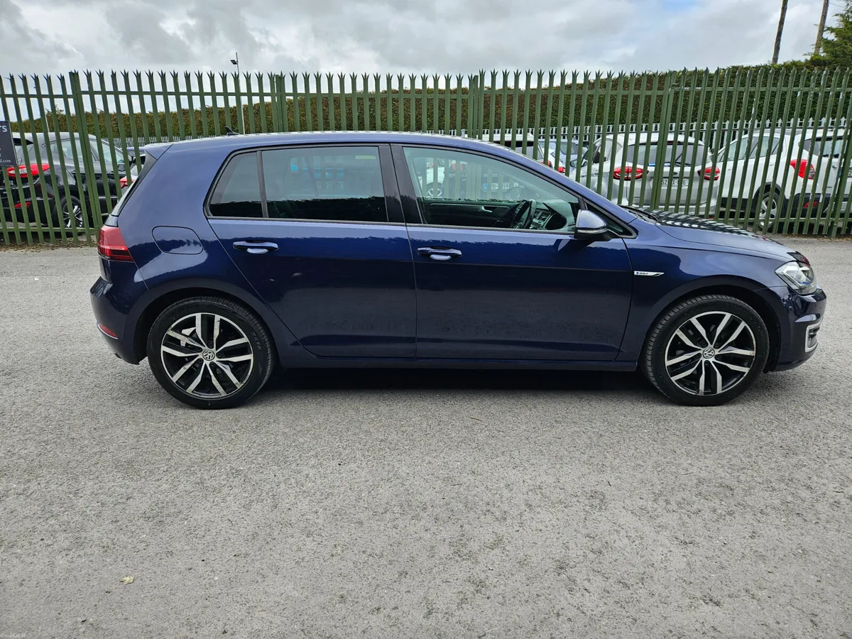 Volkswagen Golf 2019 E GOLF ELECTRIC AUTOMATIC - Image 4