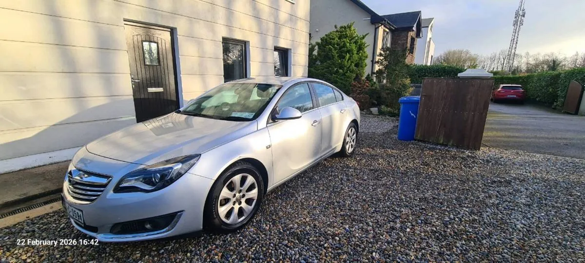 Opel Insignia - Image 1