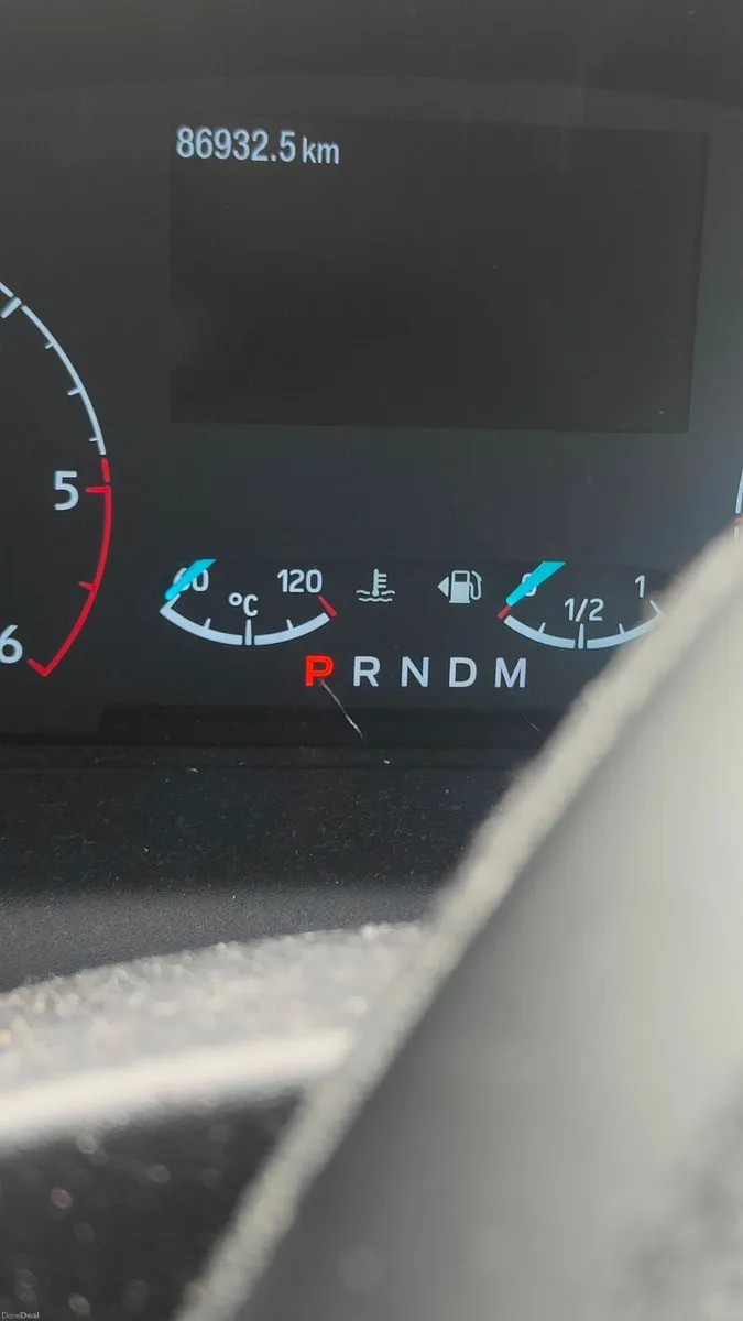 FORD TOURNEO CUSTOM 320L TITAN 2.0 185 A6 4DR AUTO - Image 4