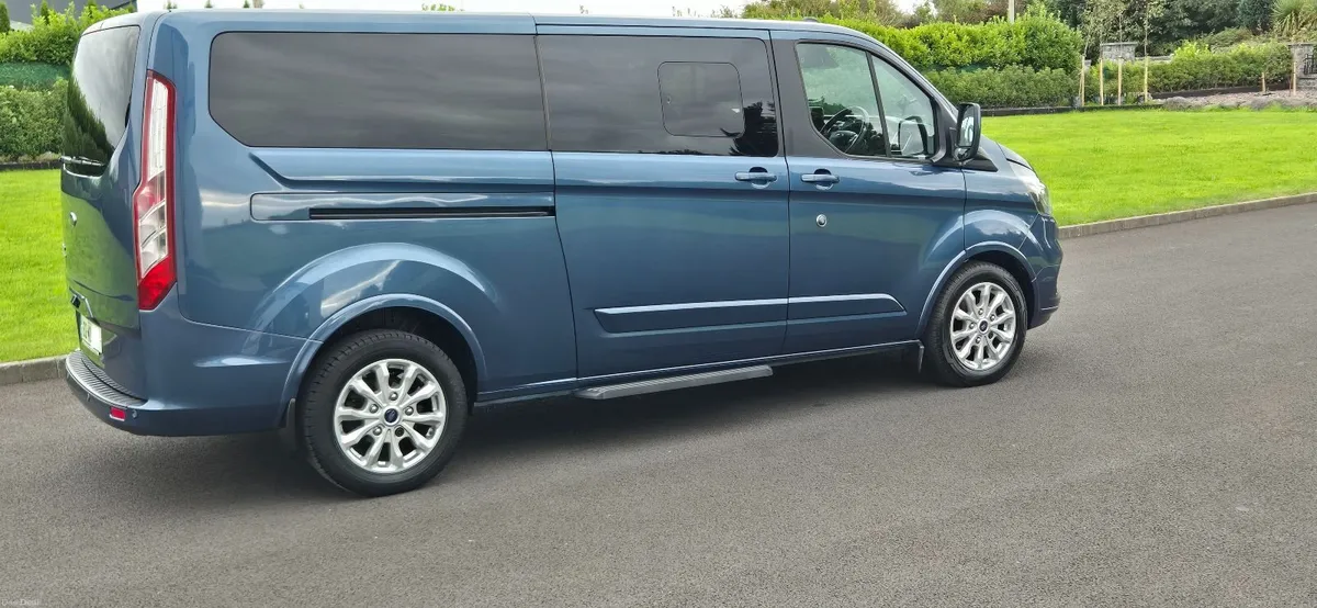 FORD TOURNEO CUSTOM 320L TITAN 2.0 185 A6 4DR AUTO - Image 3