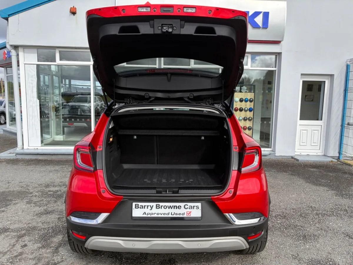 Renault Captur TECHNO E-TECH HEV - Image 6