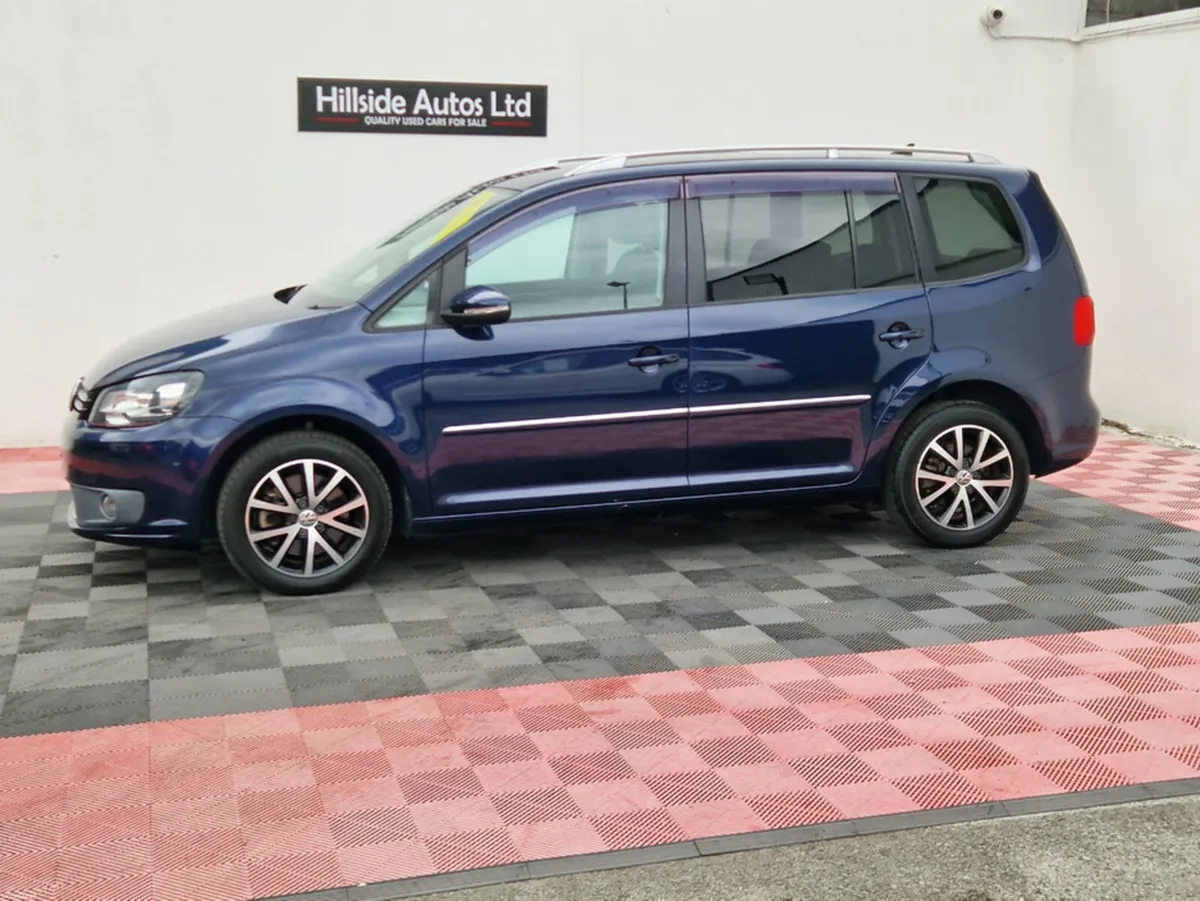 Volkswagen Touran HIGHLINE 1.4 PETROL AUTOMATIC 7 - Image 6