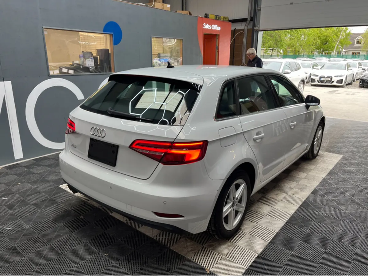 Audi A3 2020 AUDI A3 30 TFSI 1.4 AUTOMATIC / CRUIS - Image 2