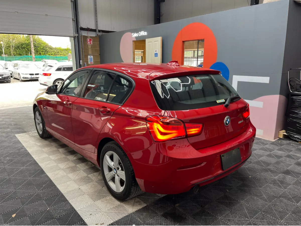 BMW 1-Series 2018 BMW 118D SPORT 2.0 AUTOMATIC / C - Image 4