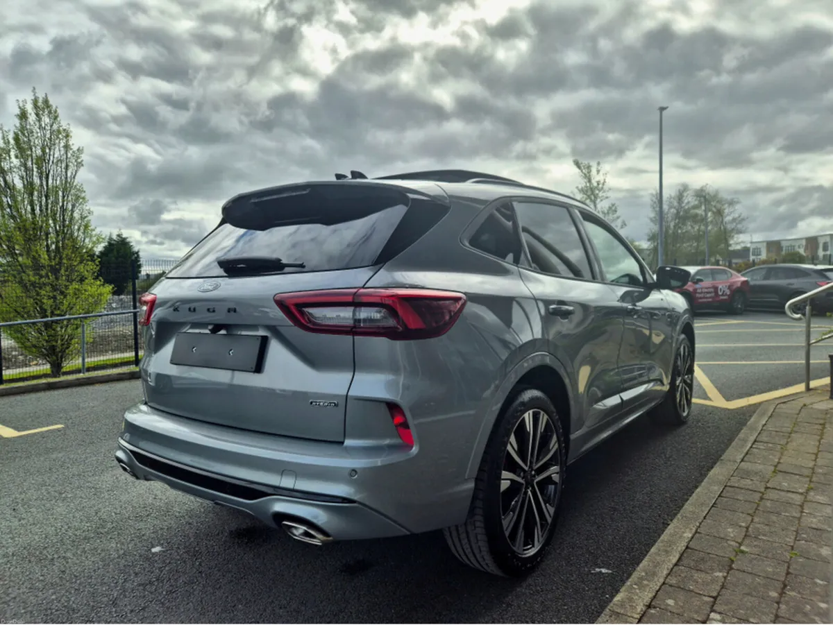 Ford Kuga ST-LINE X EDITION 2.5L 243PS PHEV AUTO - Image 6