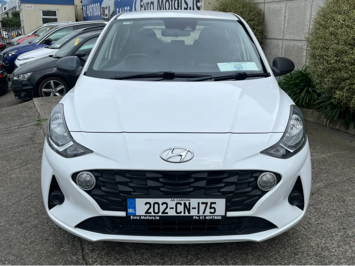 Hyundai i10 CLASSIC 1.0 PETROL - Image 2