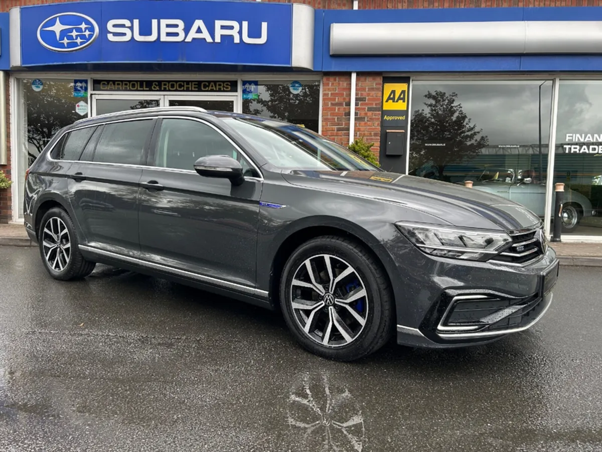 Volkswagen Passat GTE S-A DSG - PHEV Touring {Esta - Image 2