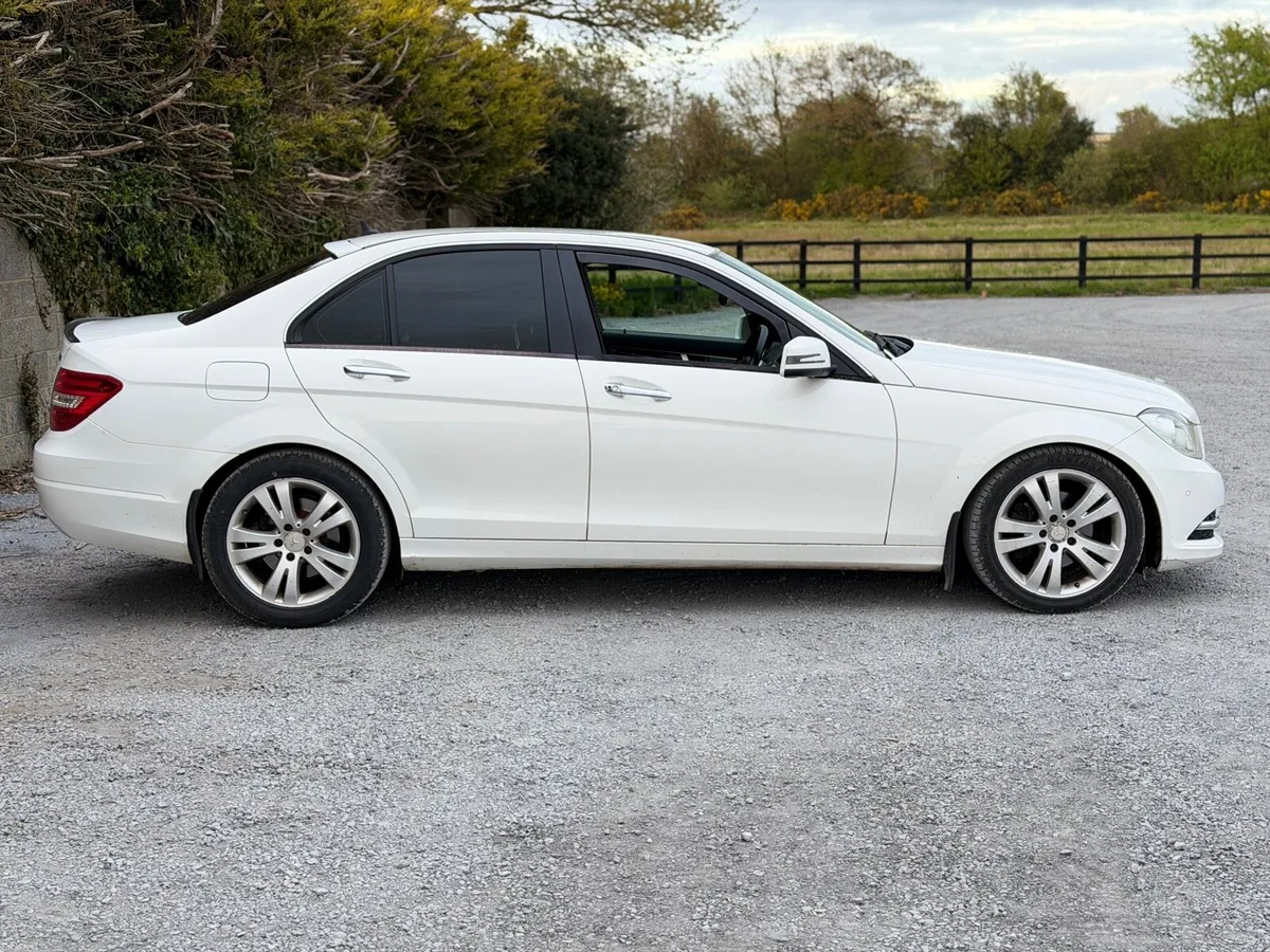 2013 Mercedes Benz C220 LOW MILES - Image 4