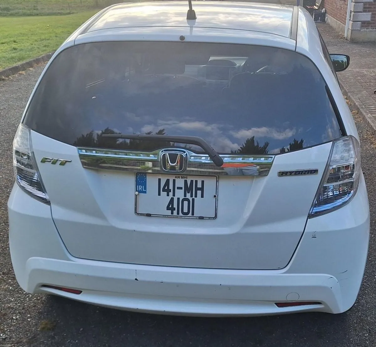 Honda Fit 2014, self-charging hybrid - Image 2