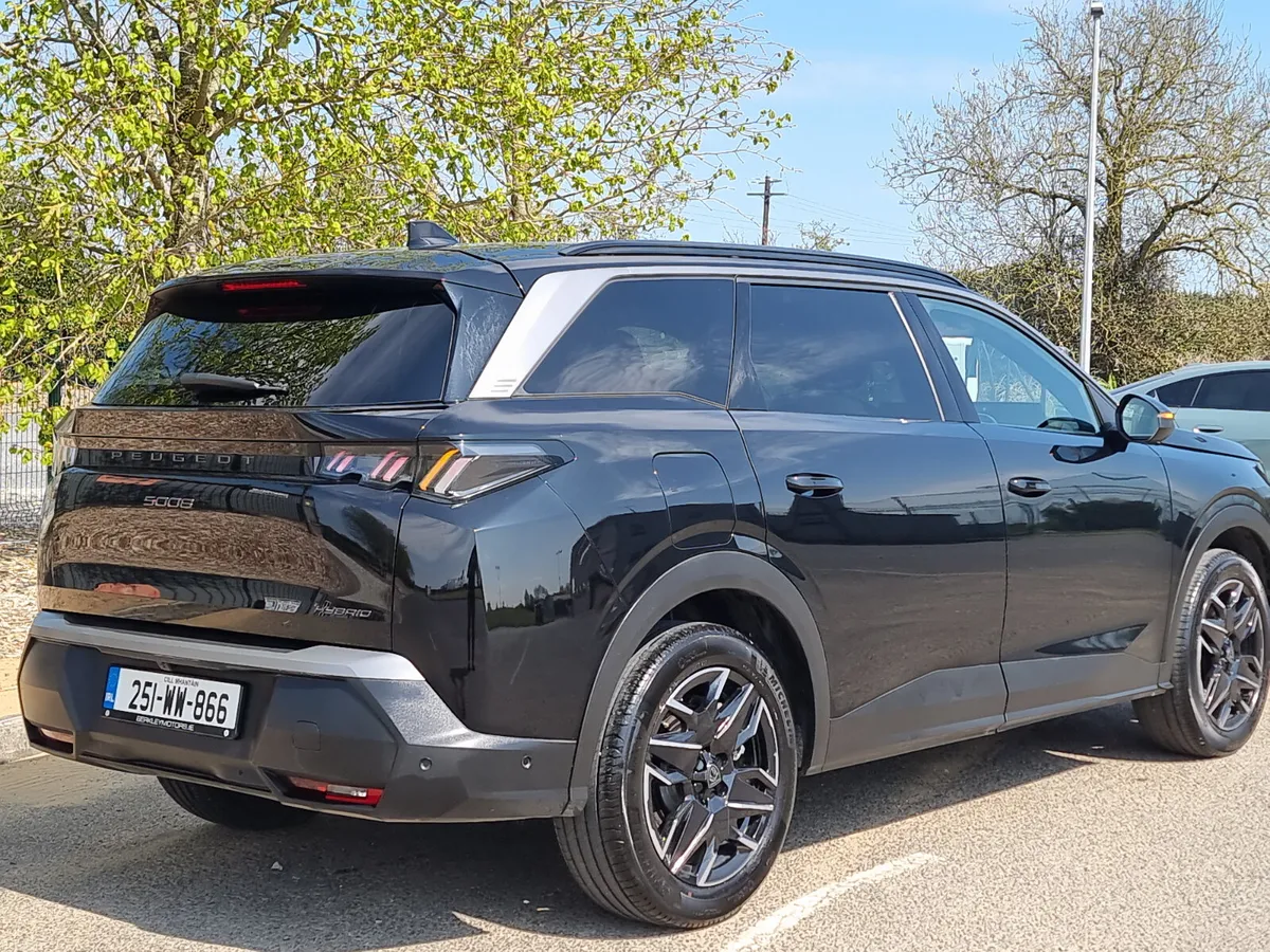 Automatic Peugeot 5008 2025 . Hybrid 7seater - Image 2