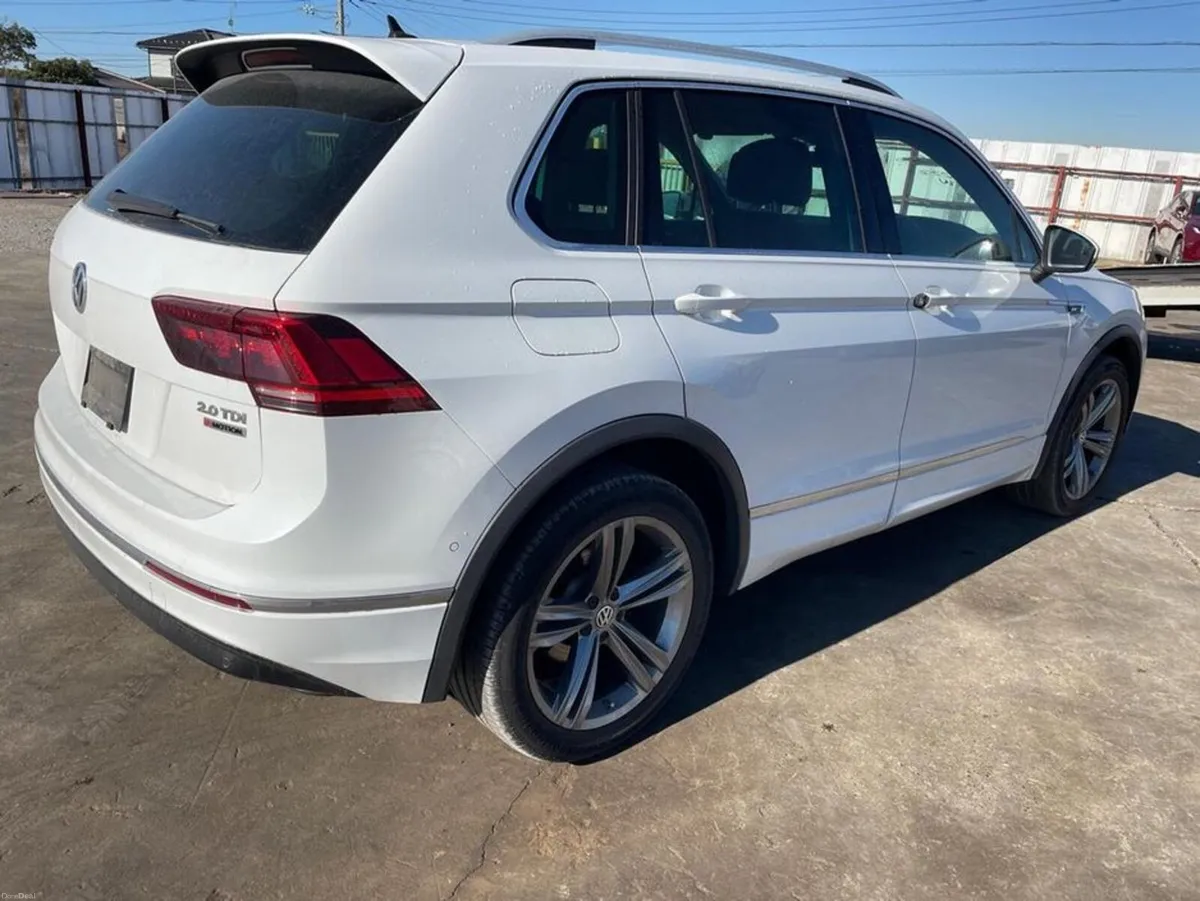 Volkswagen Tiguan TDI 4Motion R Line - Image 2