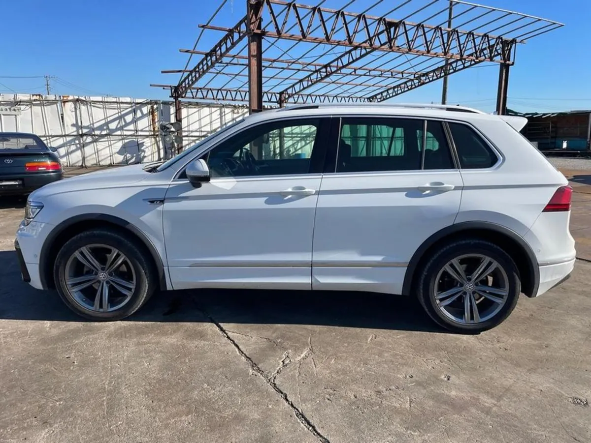 Volkswagen Tiguan TDI 4Motion R Line - Image 3