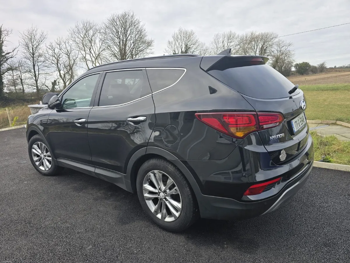 Hyundai Santa Fe 2017 - Image 4