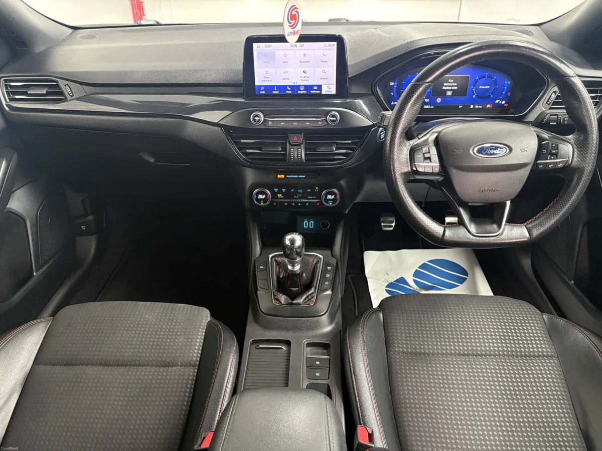 Ford Focus ST Line X 1.5D 2020 - Image 4