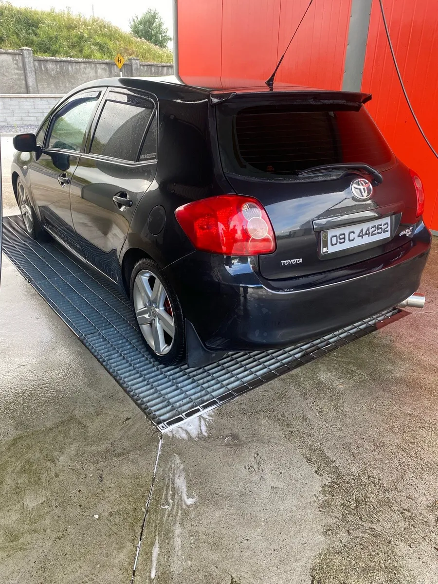 Toyota Auris tr - Image 2