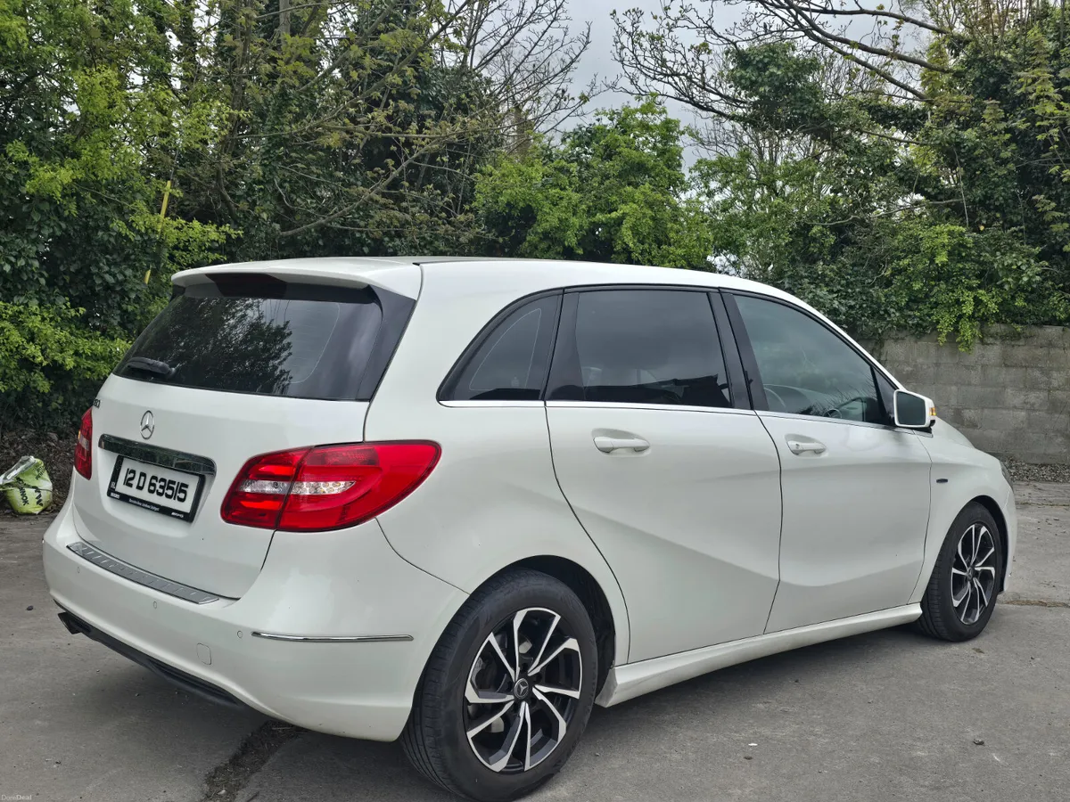 €5990 Mercedes-Benz B-Class 2012 automatic €5990 - Image 1