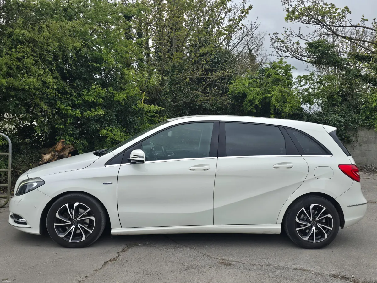 €6990 Mercedes-Benz B-Class 2012 automatic €6990 - Image 1