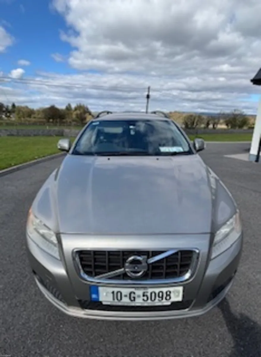 Volvo V70 2010 1.6 diesel - Image 1
