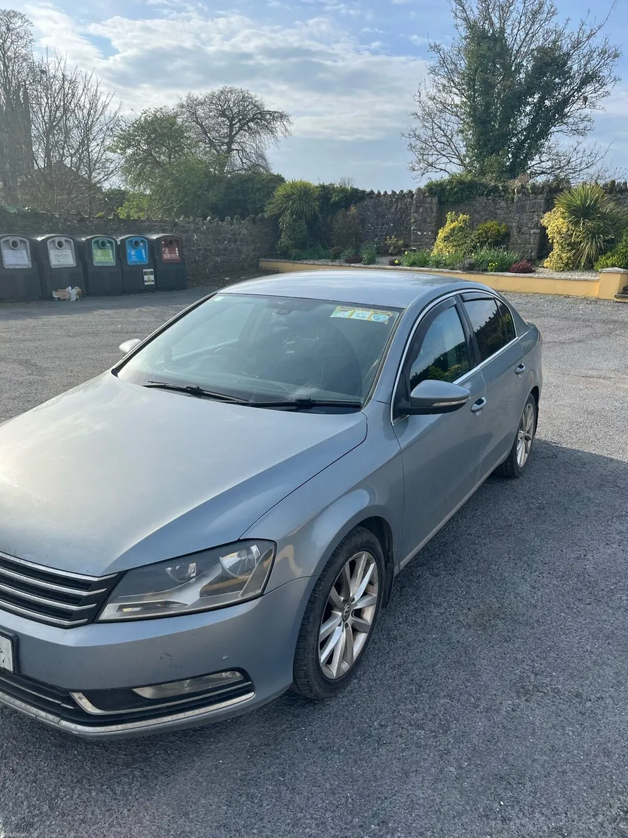 2012 VW Passat - Image 2