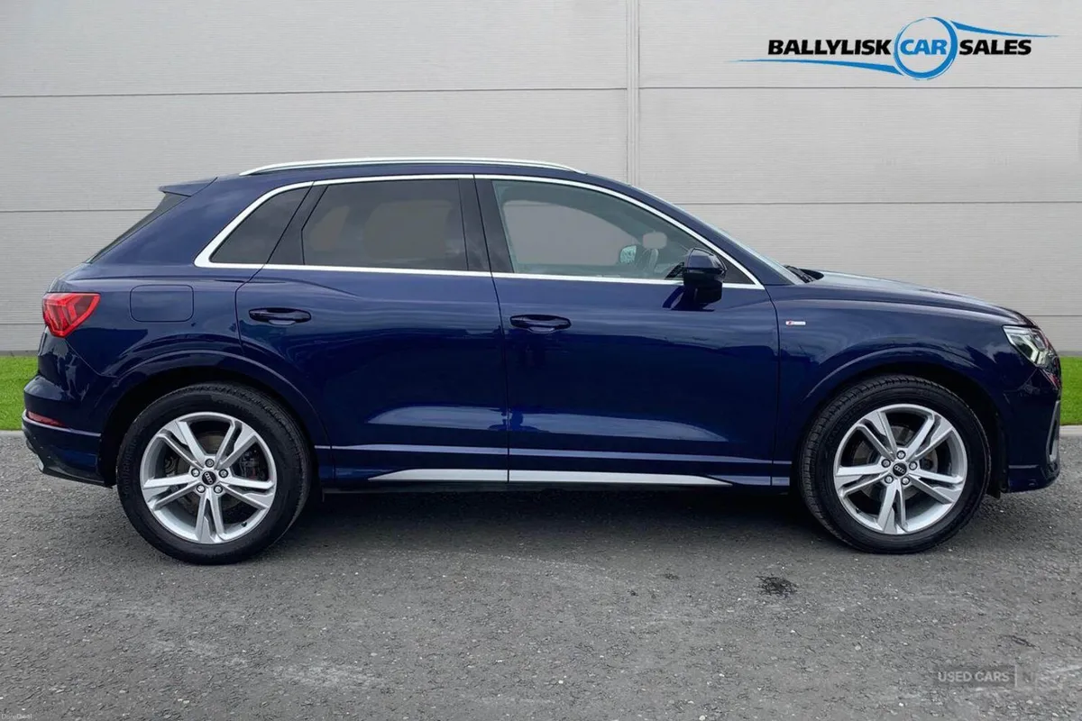 Audi Q3 1.5 TFSI 35 150PS S line S Tronic in Blue - Image 3