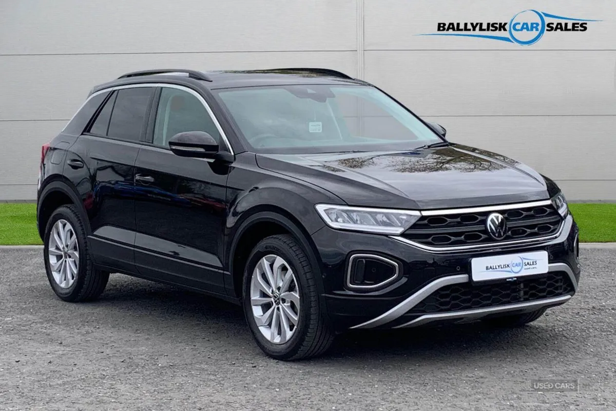 Volkswagen T-Roc 1.0 TSI 115PS Match in Black with - Image 1