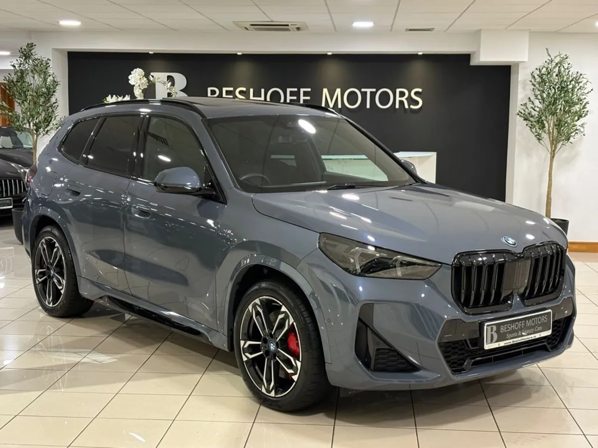 BMW X1 25e M-SPORT PRO=PAN ROOF//HUGE SPEC//AS NEW - Image 1