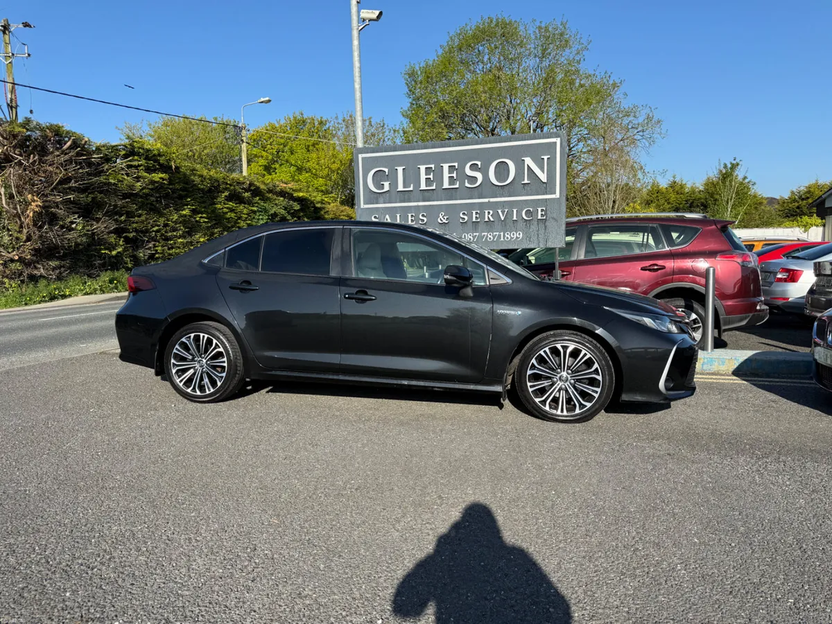 191 Toyota Corolla Luna Sport Hybrid Automatic - Image 4